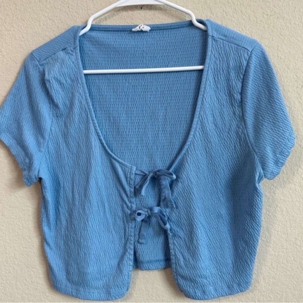 Cotton On Cardigan Blue Crop Short Sleeve Tie Front
Details Trendy